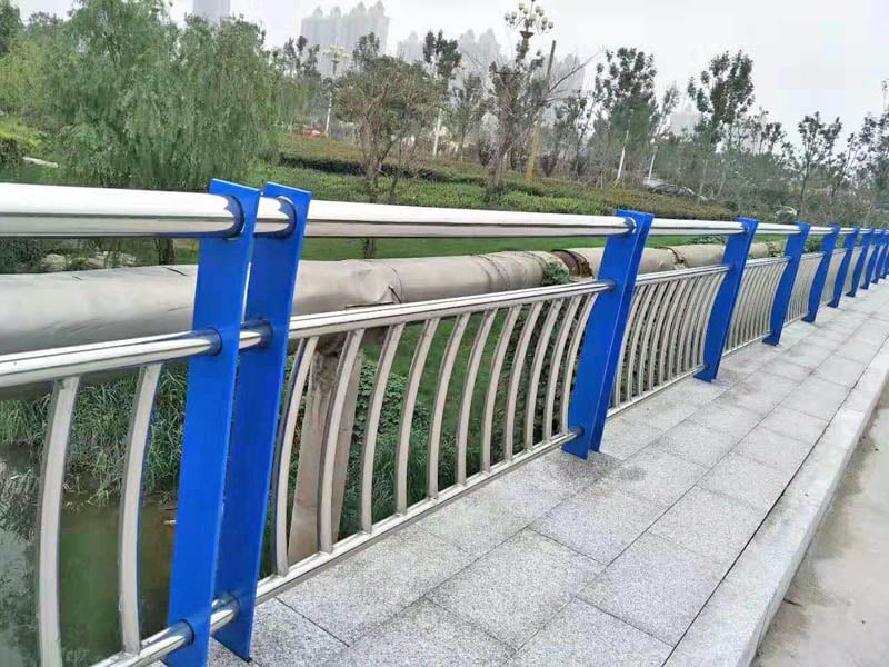 橋梁護(hù)欄