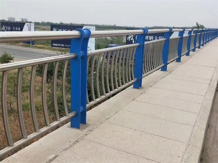 不銹鋼復(fù)合管護欄